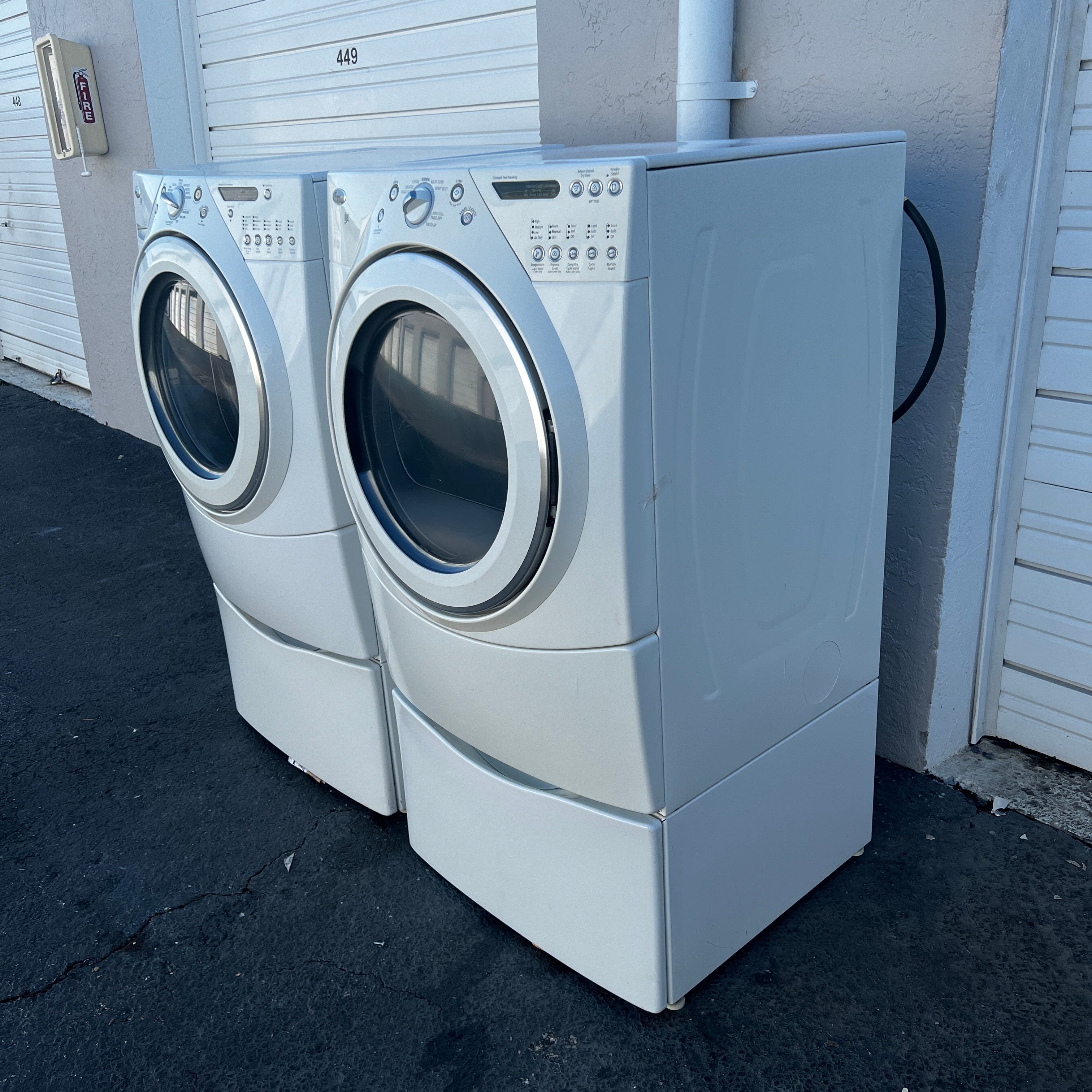 Whirlpool Washer and Dryer Front Load with Pedestals Whirlpool Washer and Dryer Front Load with Pedestals